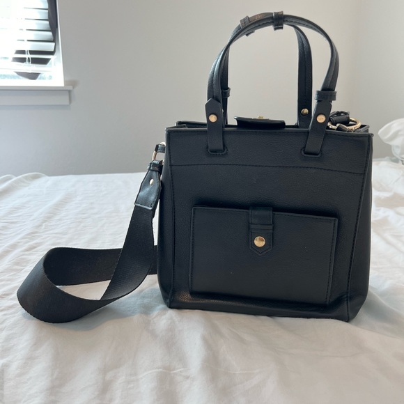 Black crossbody bag/purse - Picture 3 of 3